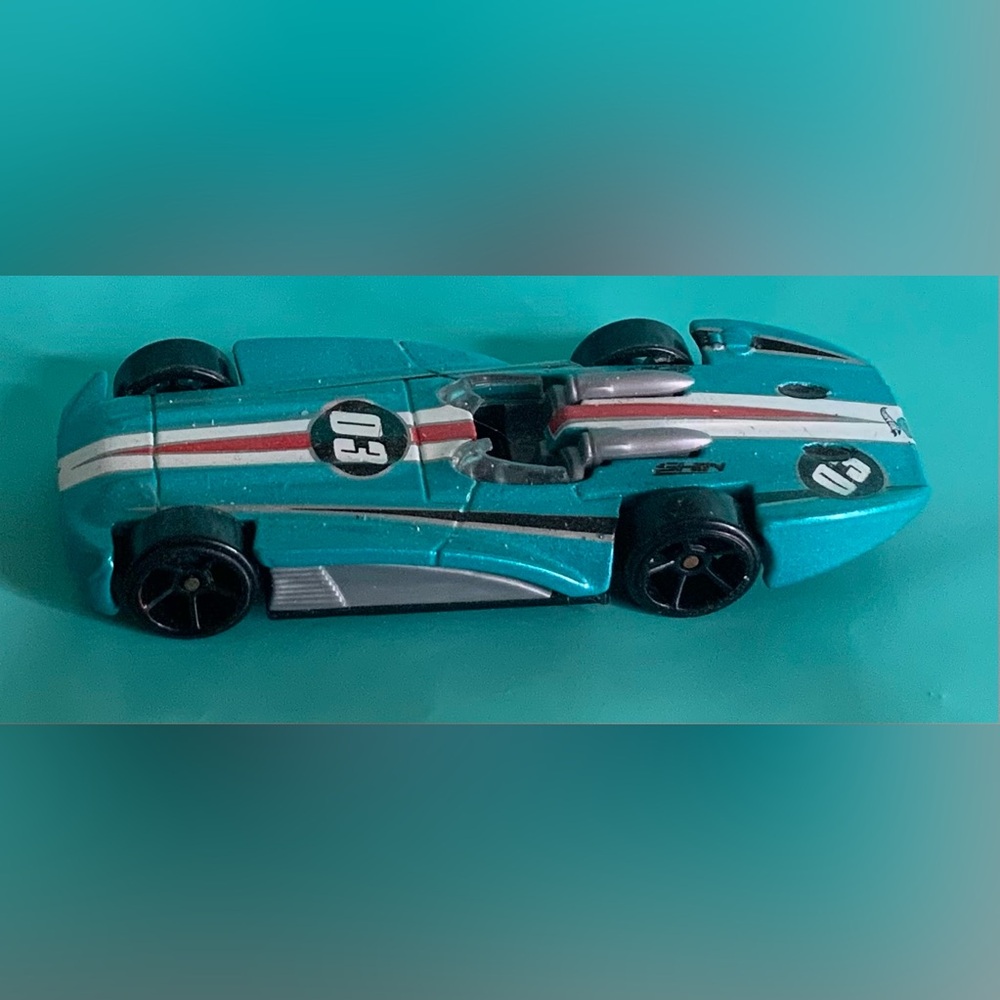 Assorted Colorful Toy Cars Set - Picture 3 of 5